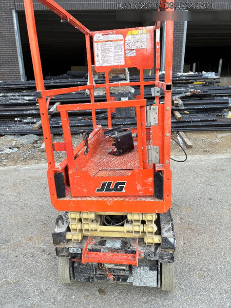 2022 JLG ES1330L