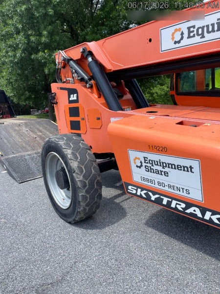 2020 SKYTRAK 8042