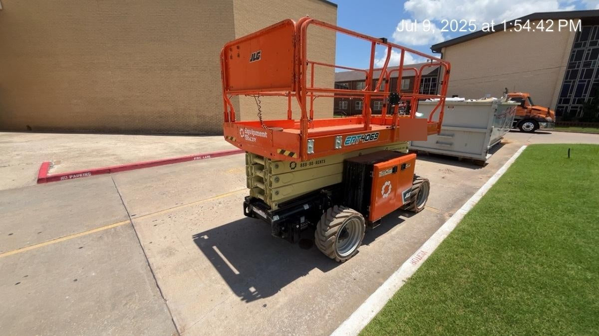 2022 JLG ERT4069