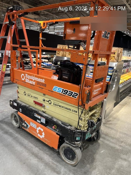 2022 JLG ES1932
