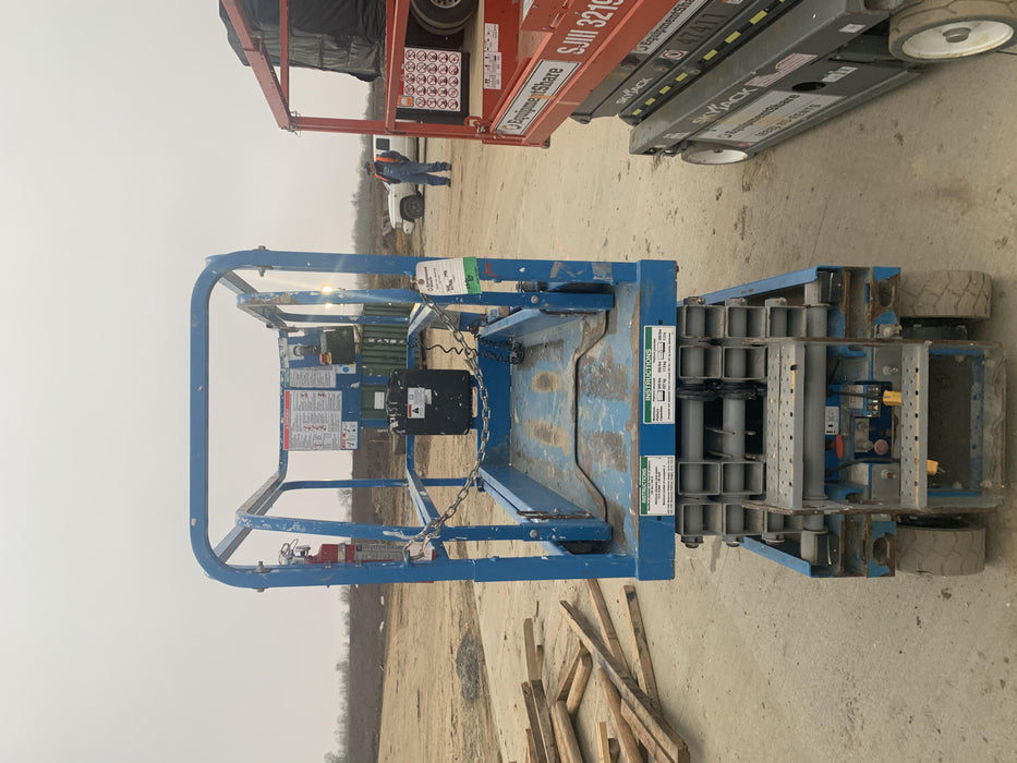 2017 Genie GS-1930 Genie GS-1930 Lift w/Fixed Rail and Chain Entry
