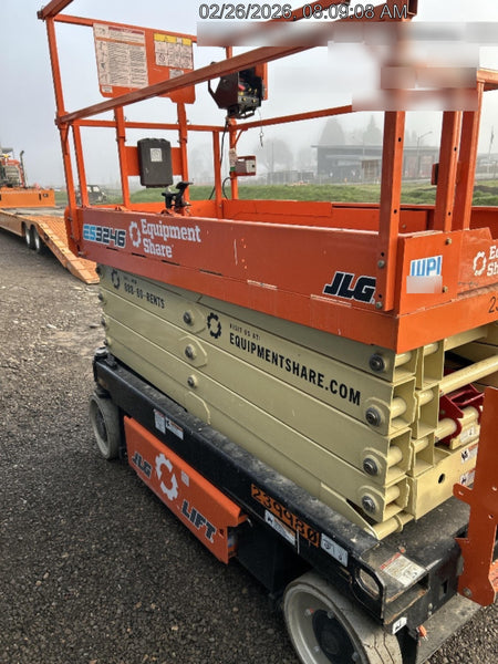 2022 JLG ES3246