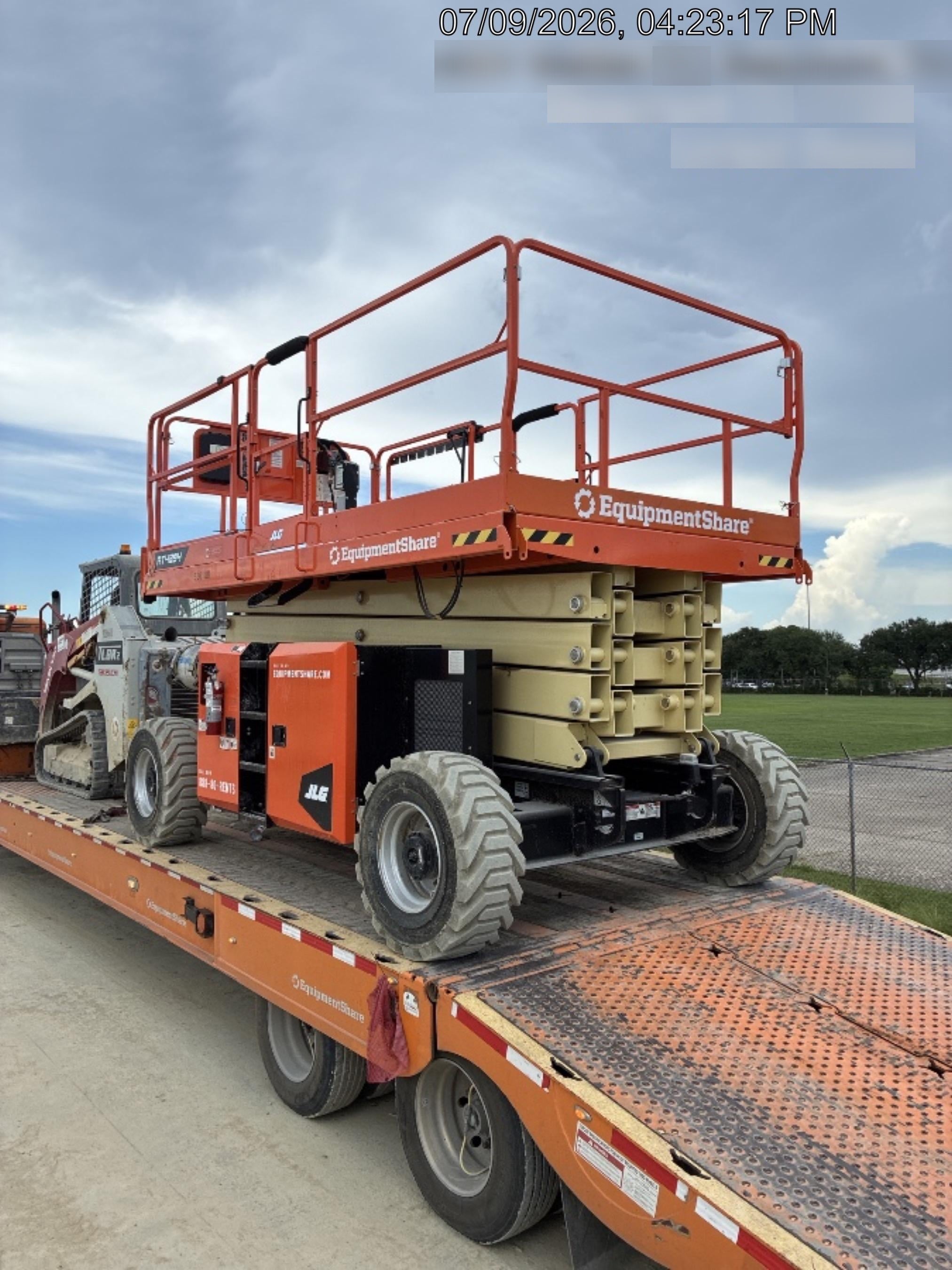 2025 JLG RT4394