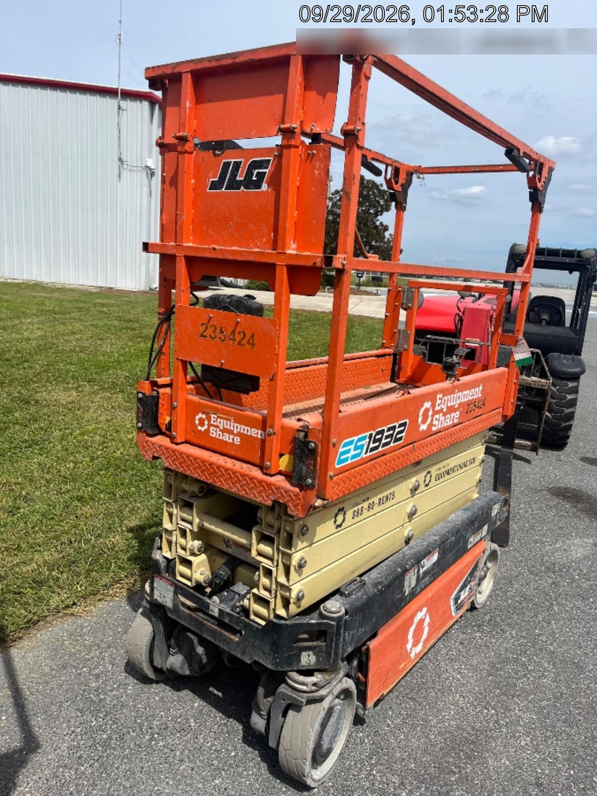 2022 JLG ES1932