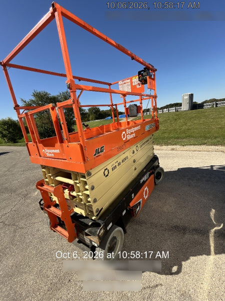 2022 JLG ES3246