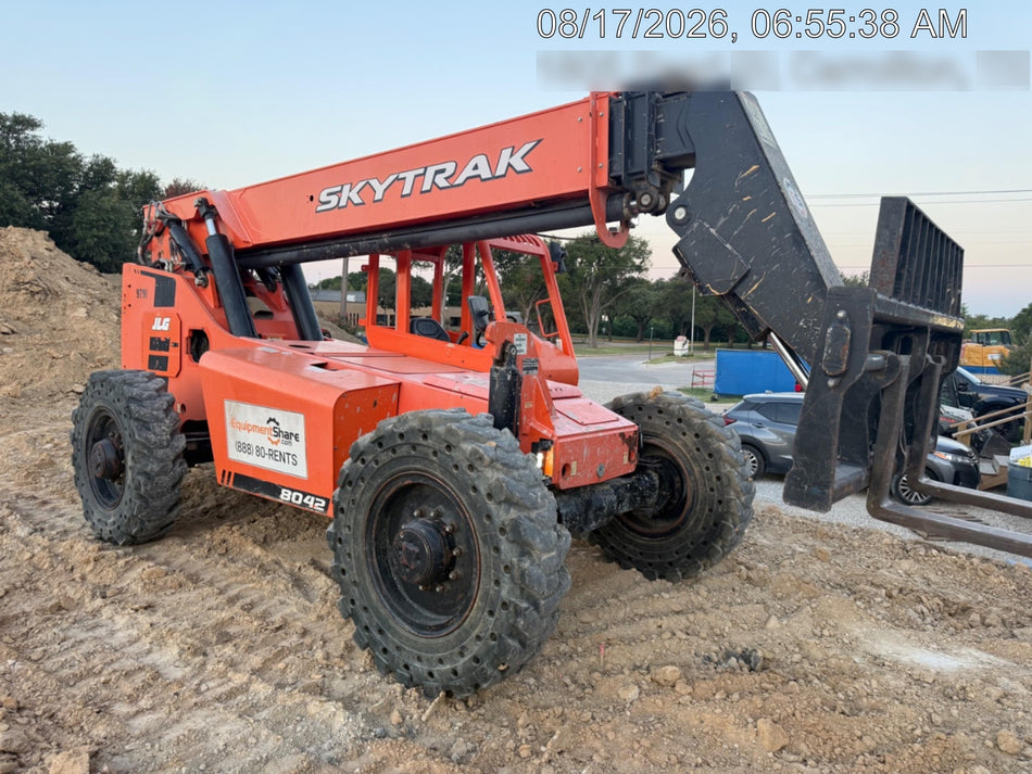 2018 Skytrak 8042 JLG Skytrak 8042, Solid Tires (shipping-Boss), Open ROPS, Beacon and Work Light Package