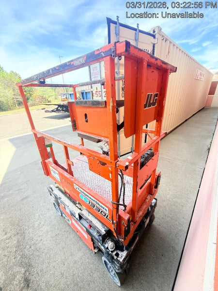 2022 JLG ES1330L