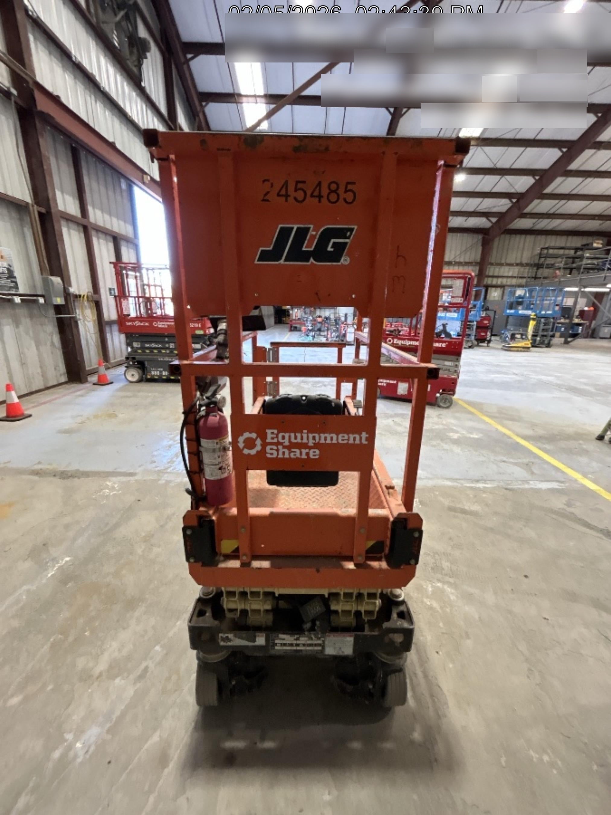 2022 JLG ES1330L