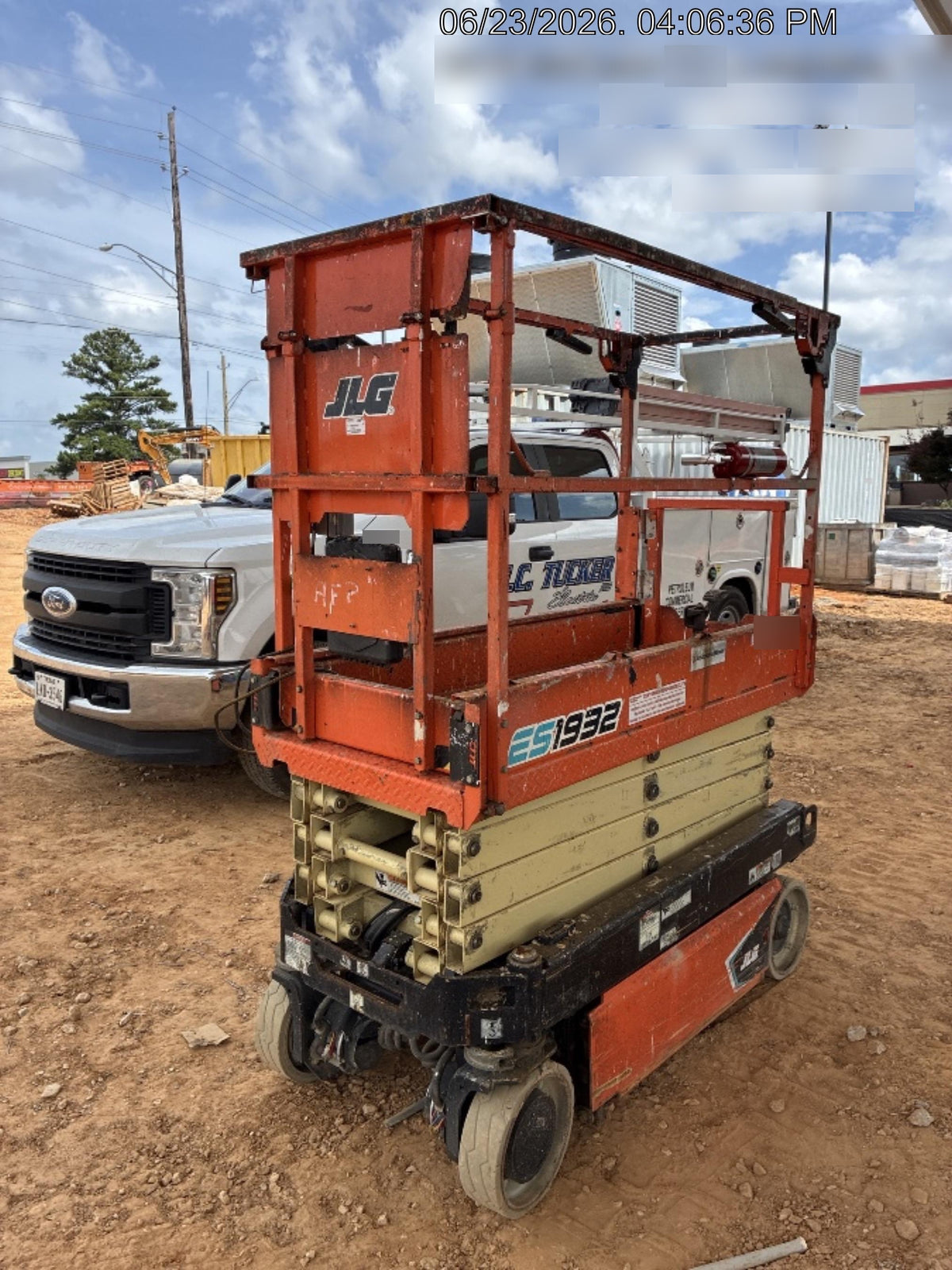 2021 JLG ES1932