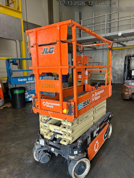 2022 JLG ES1932