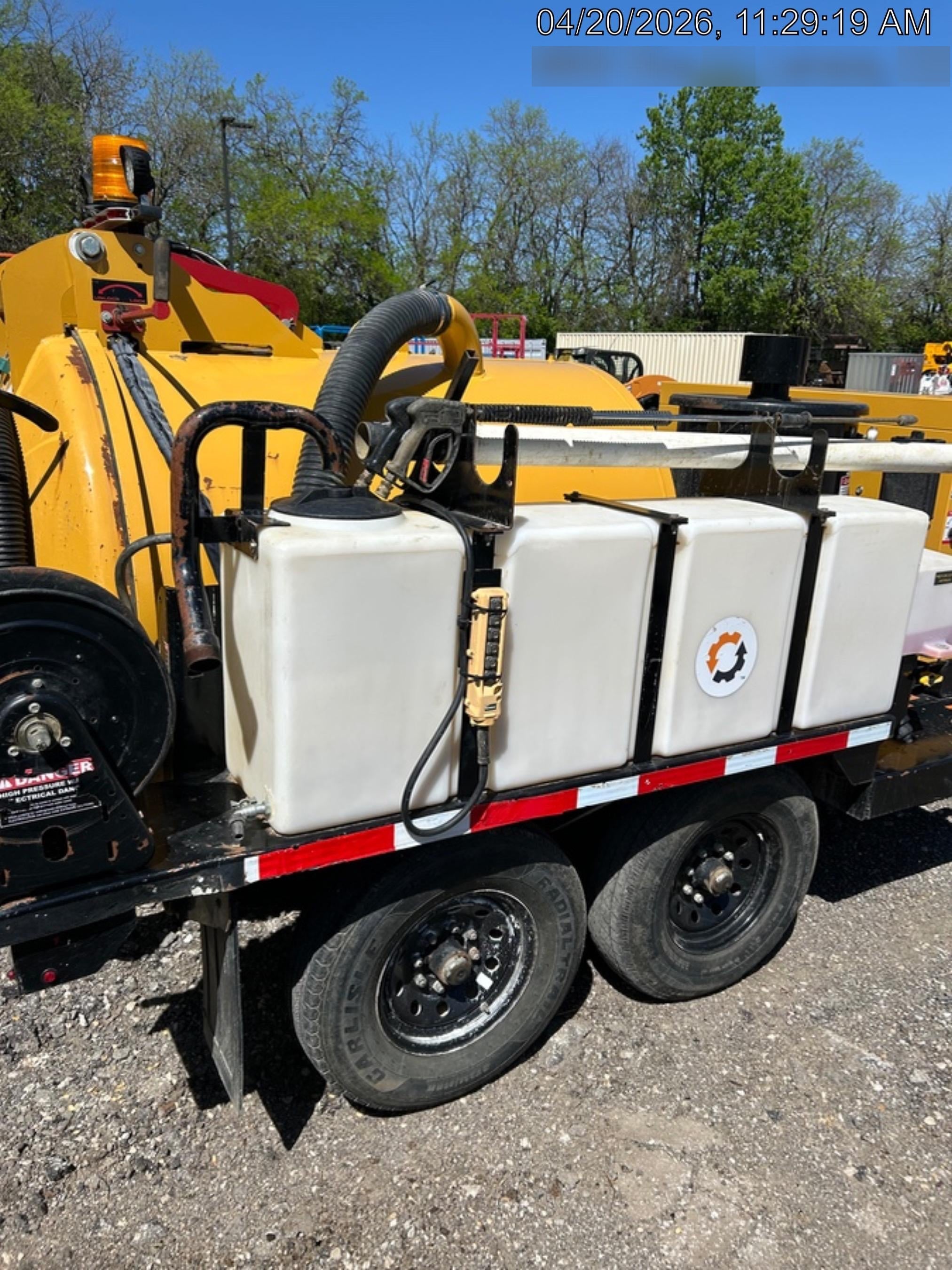 2022 VAC-TRON LP573XDT