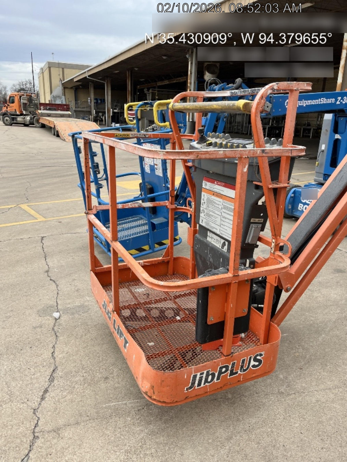 2019 JLG E300AJP