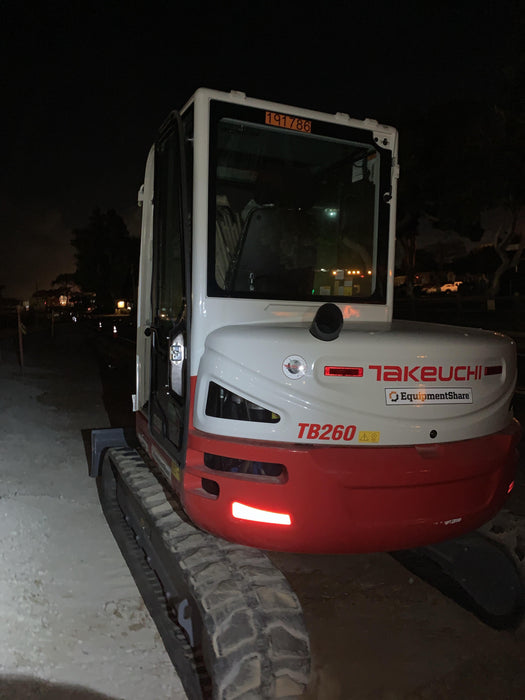 2021 TAKEUCHI TB260-CR