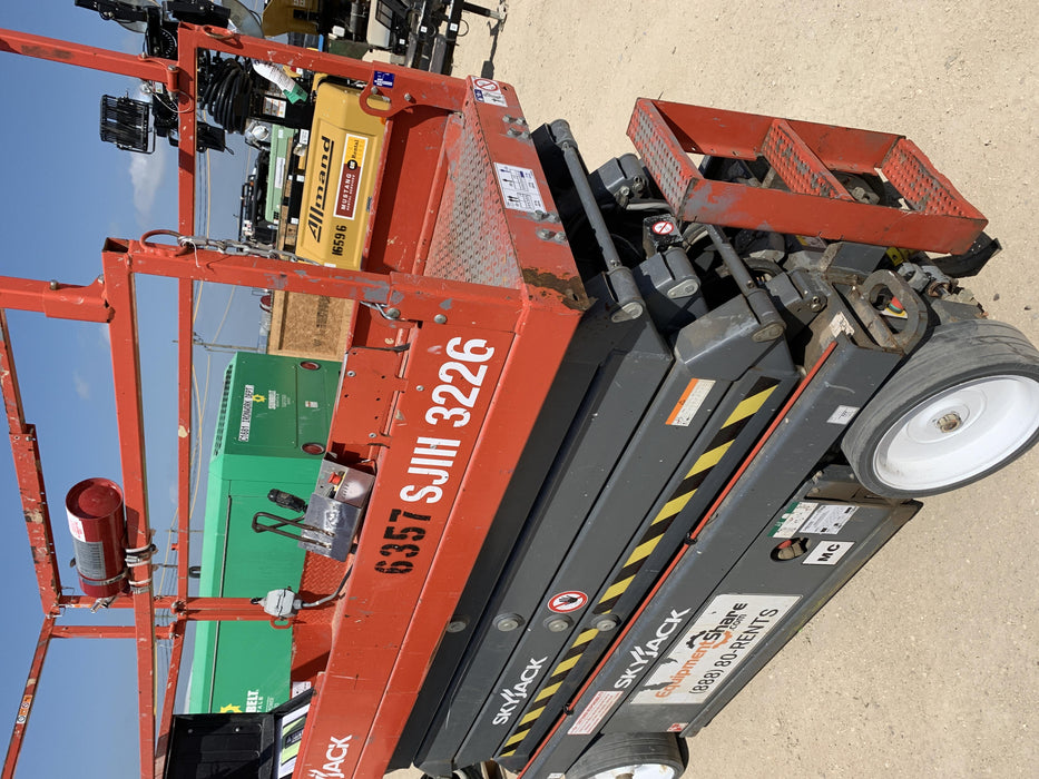 2017 Skyjack SJIII-3226 Skyjack SJ3226, Trojan Battery Set, Extended Warranty 5yr/5k hr