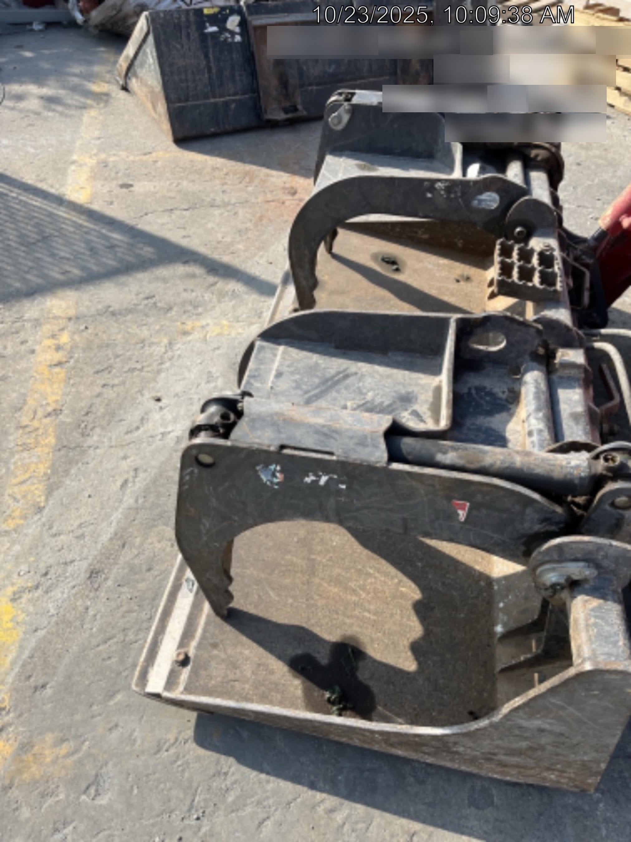 2018 PALADIN 76" Scrap Grapple Bucket - Paladin