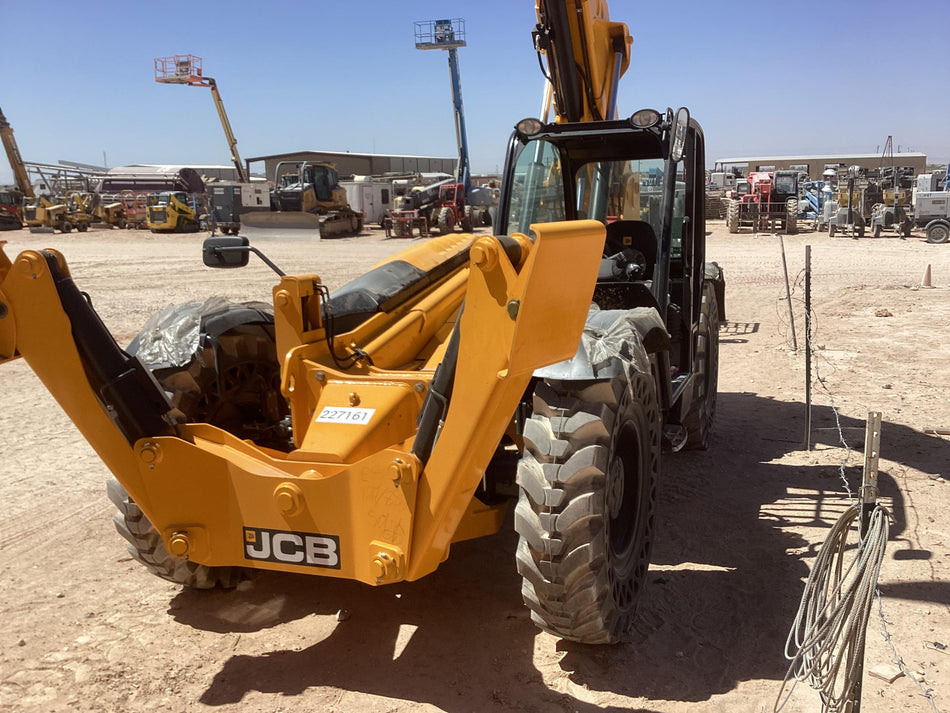 2022 JCB 512-56