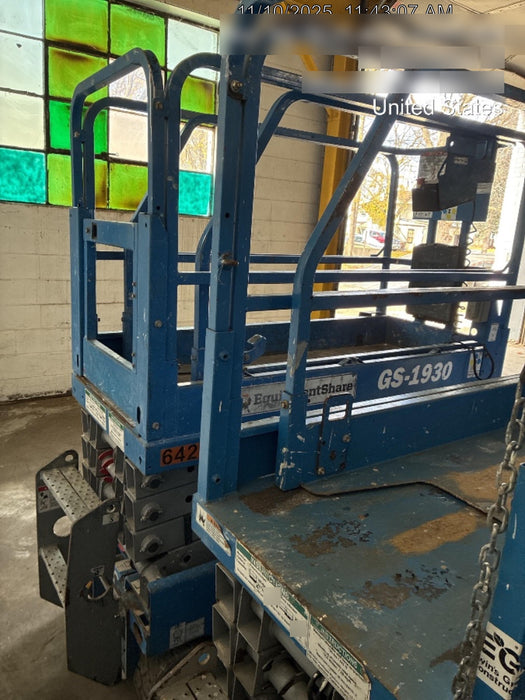 2020 Genie GS-1930 Solid Non Marking Tires, Beacon, Folding rails with half height swing gate