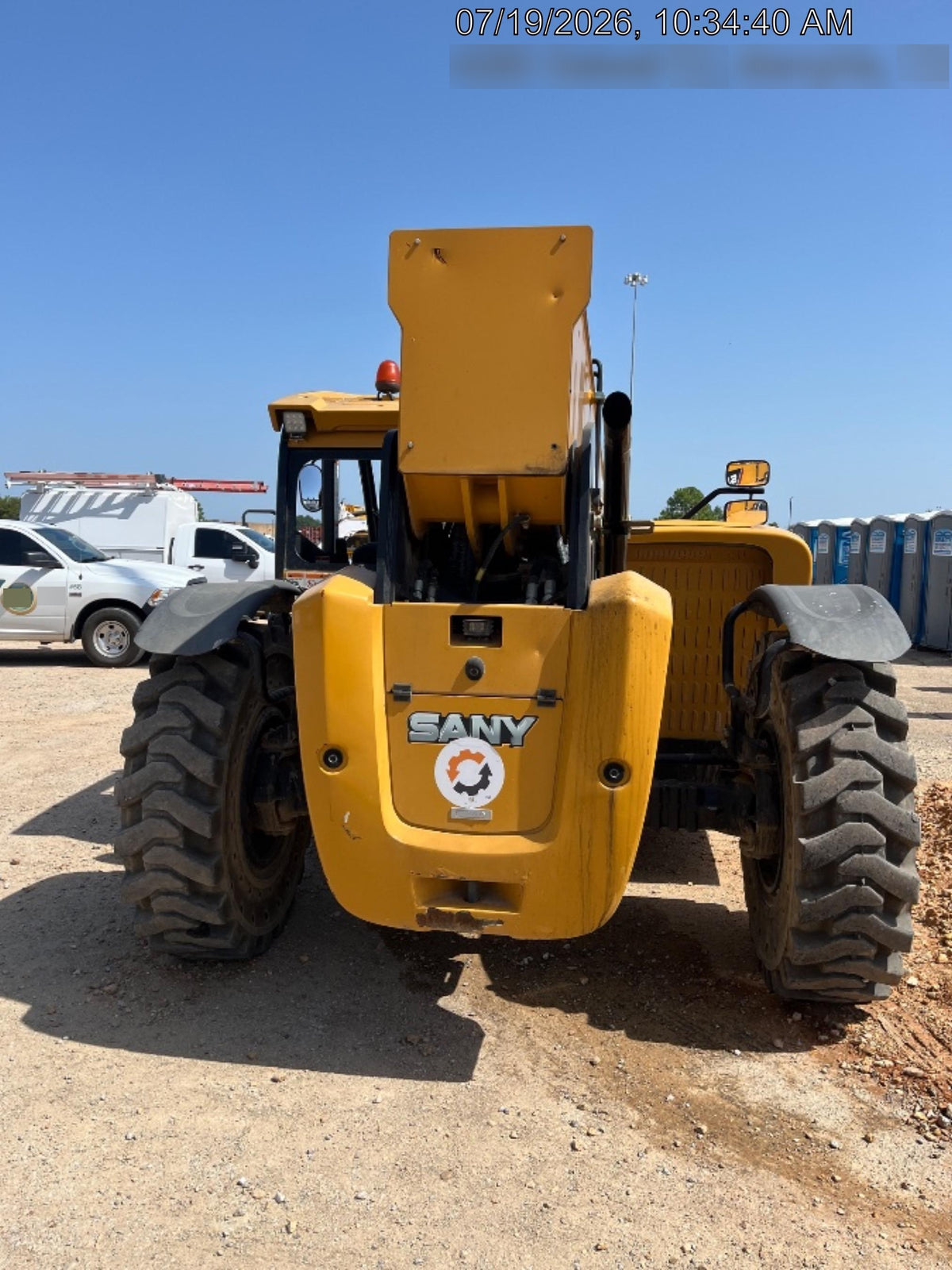 2023 SANY STH1056