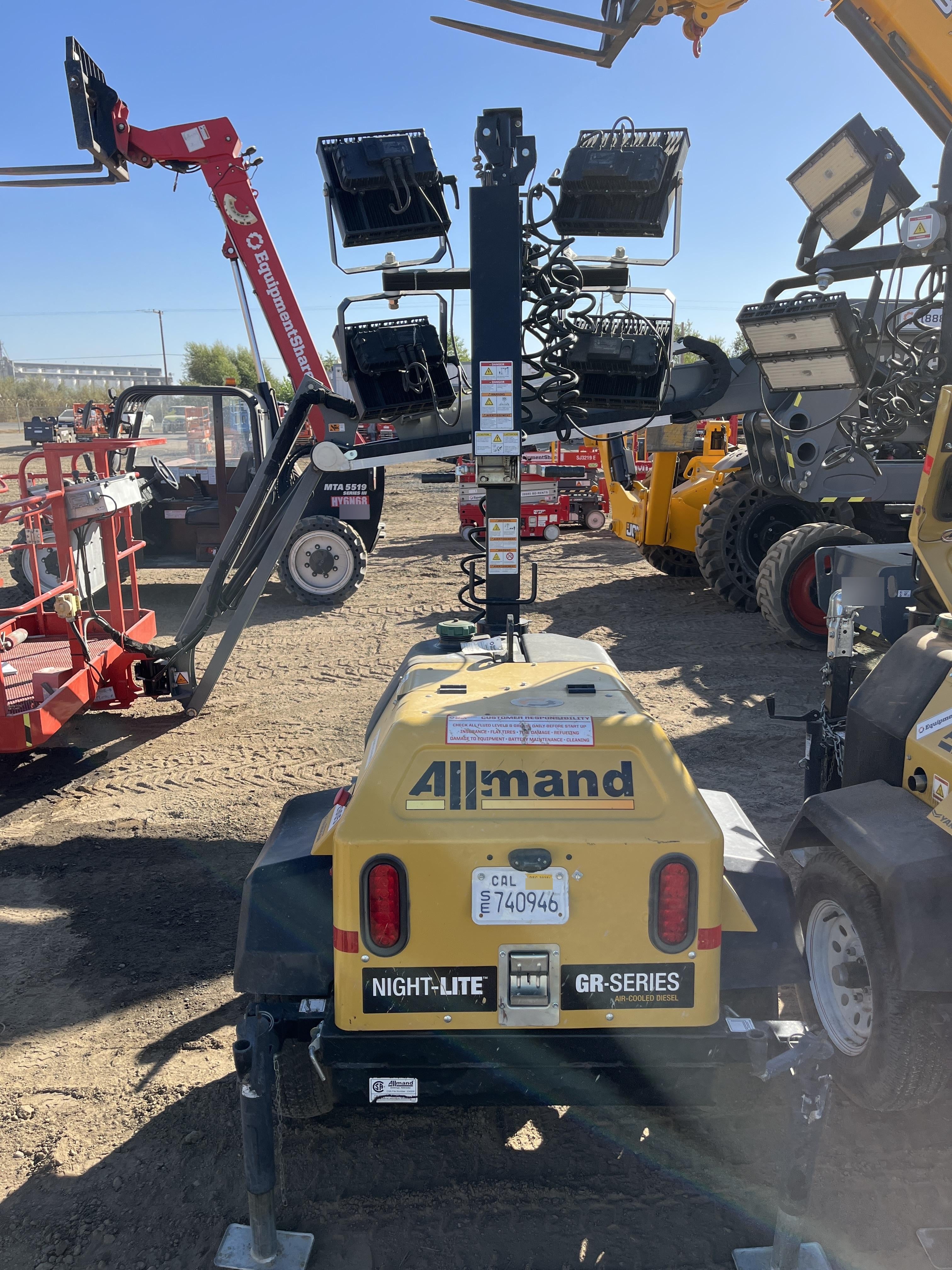 Allmand NLV3GR (4) LED Light Fixture 350W, 23' Vertical Mast, 3kW Prime, Towable, Deep Sea L401, Leveling Jacks, Yanmar T4F 5.8hp