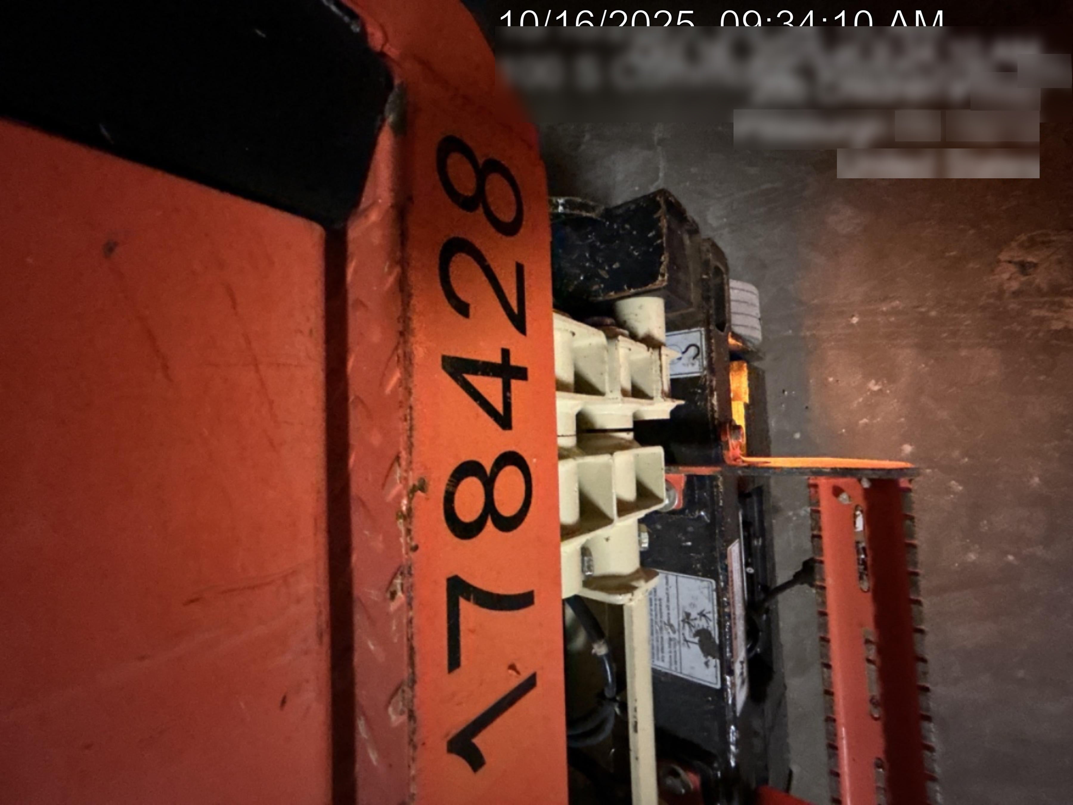 2021 JLG ES1330L