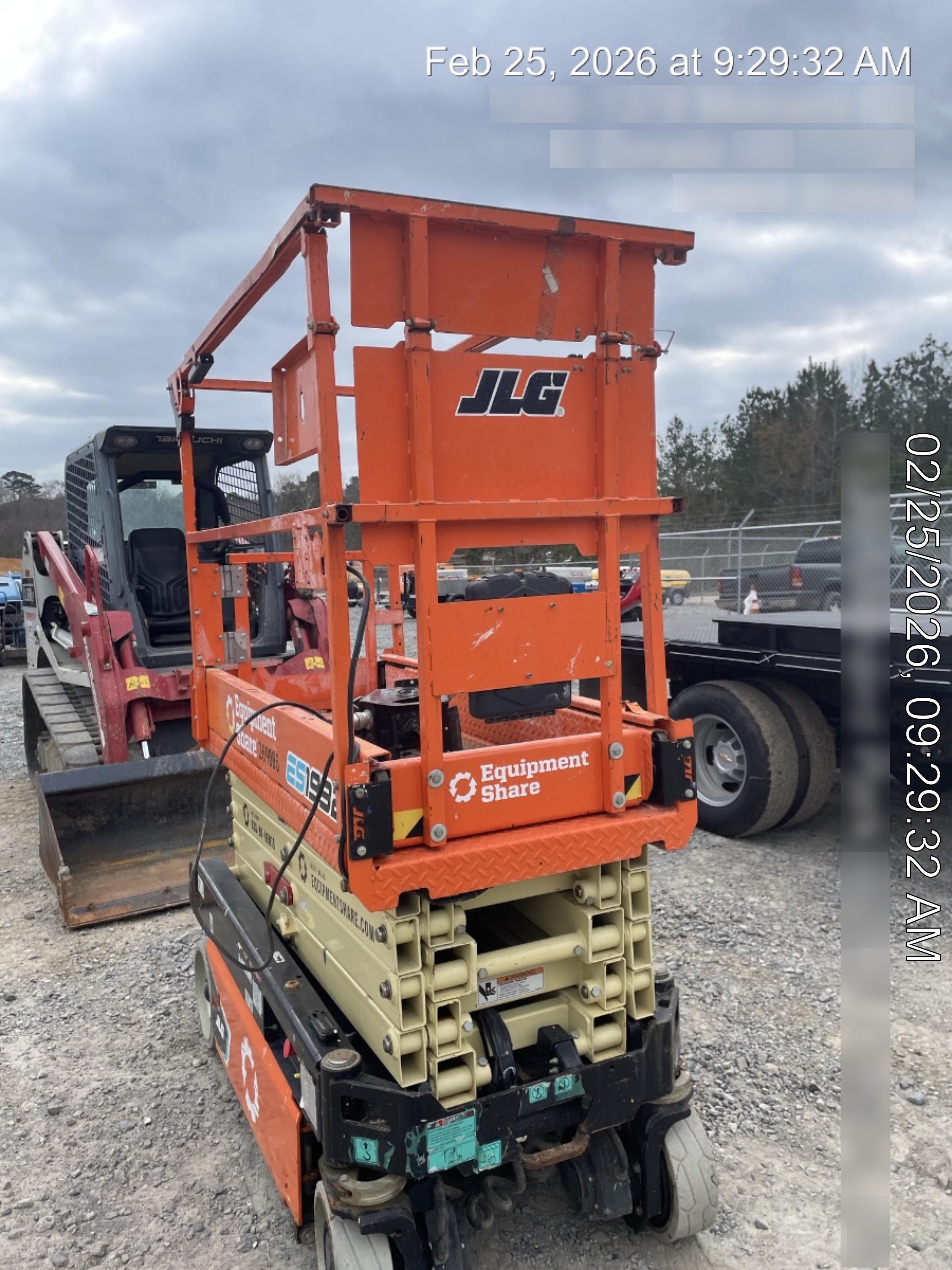 2022 JLG ES1932
