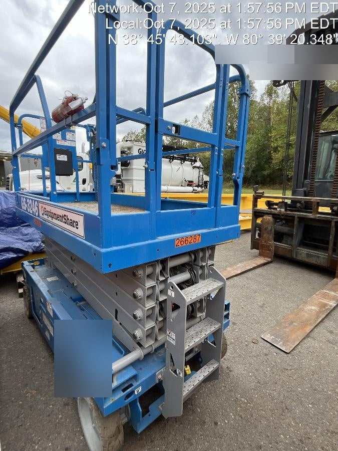 2022 GENIE GS-3246