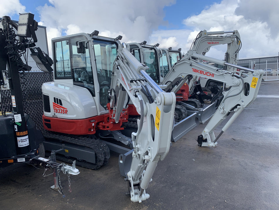 2023 TAKEUCHI TB335R2-CR