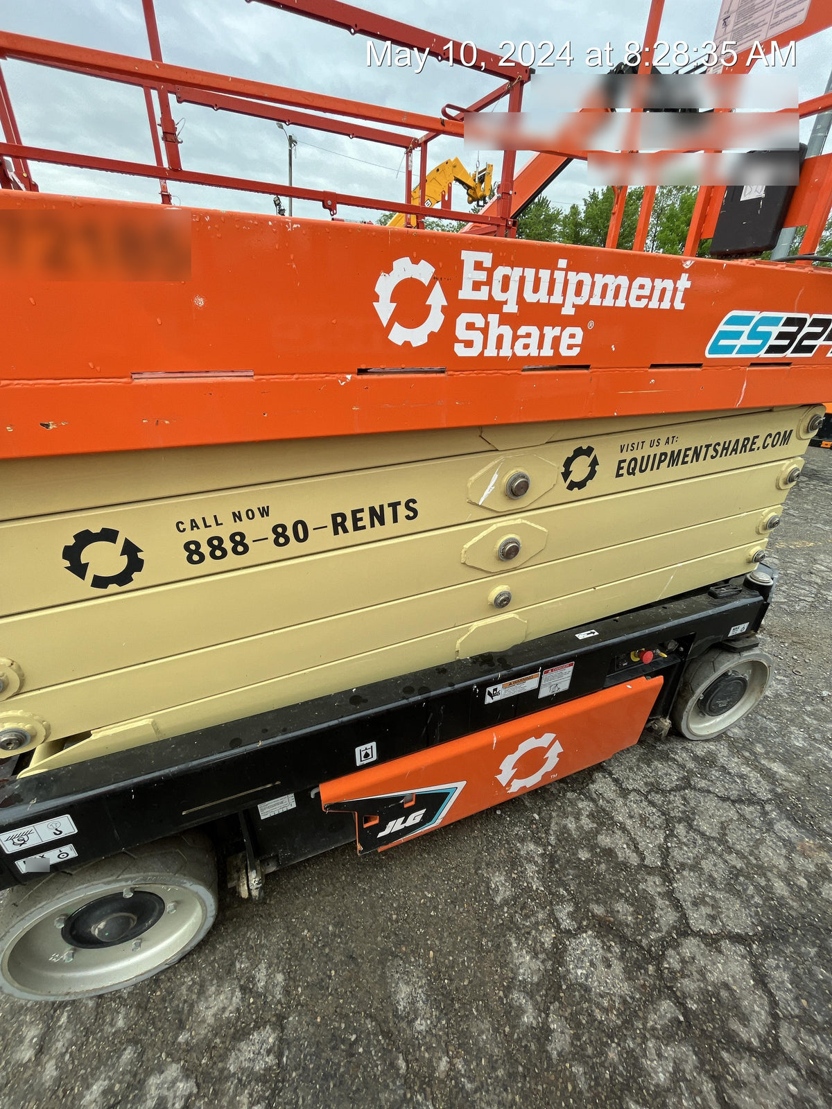 2022 JLG ES3246