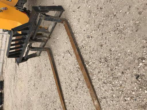 2019 JCB 509-42 Cab/Heat/Air, 74 HP, Solid Tires, STD Worklight, Beacon, Aux Hydraulics, Lifting Eye, Back up Alarm w/66" Carriage/60" Forks