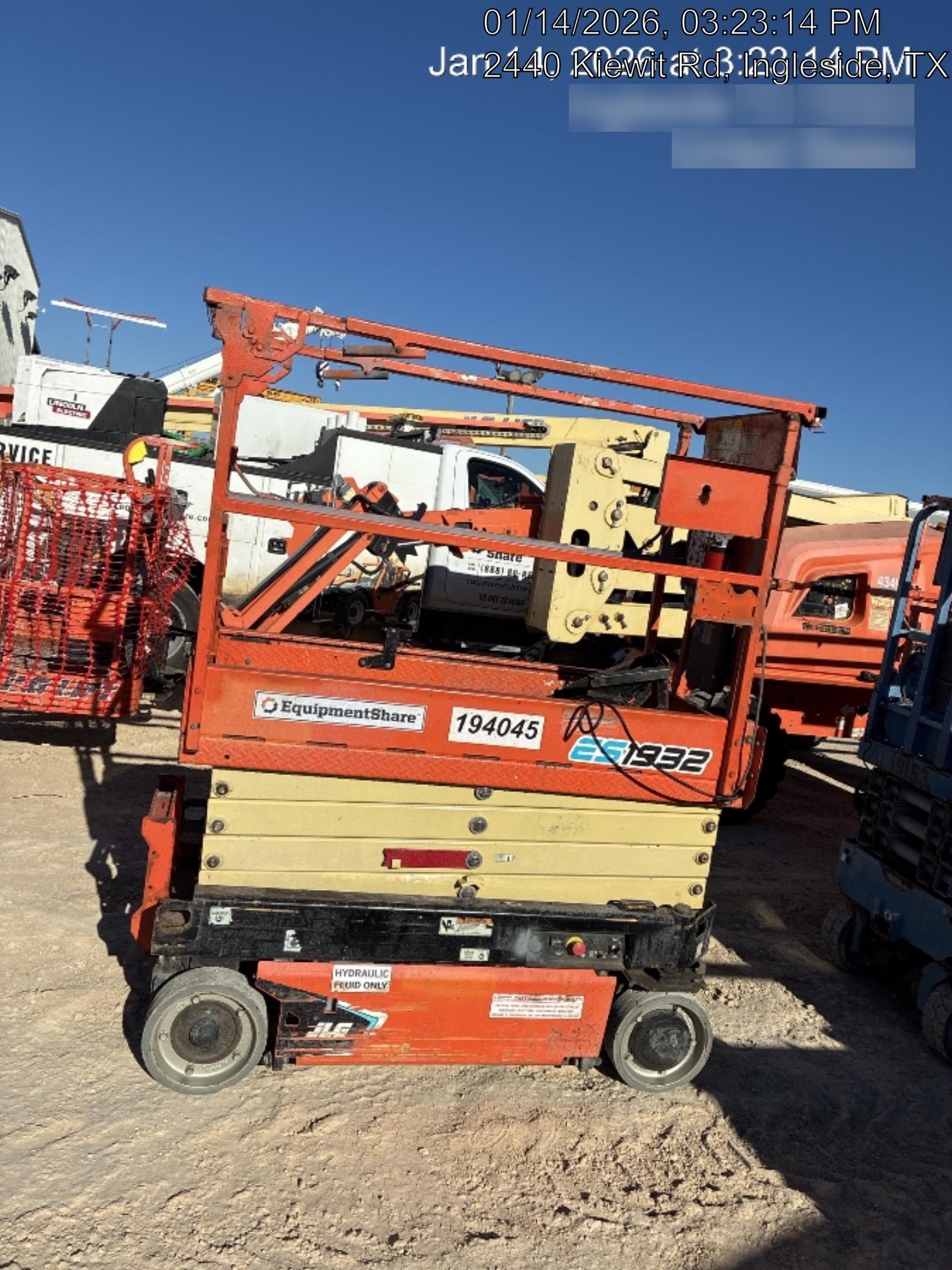 2021 JLG ES1932