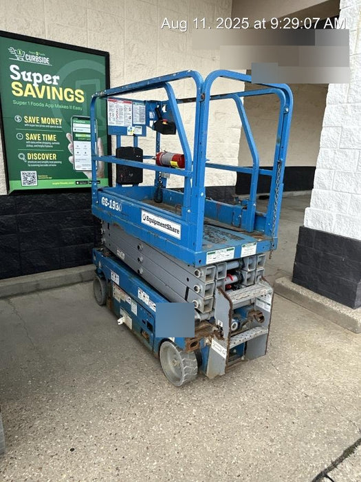 2019 Genie GS-1930 Fixed Rails with Chain Entry