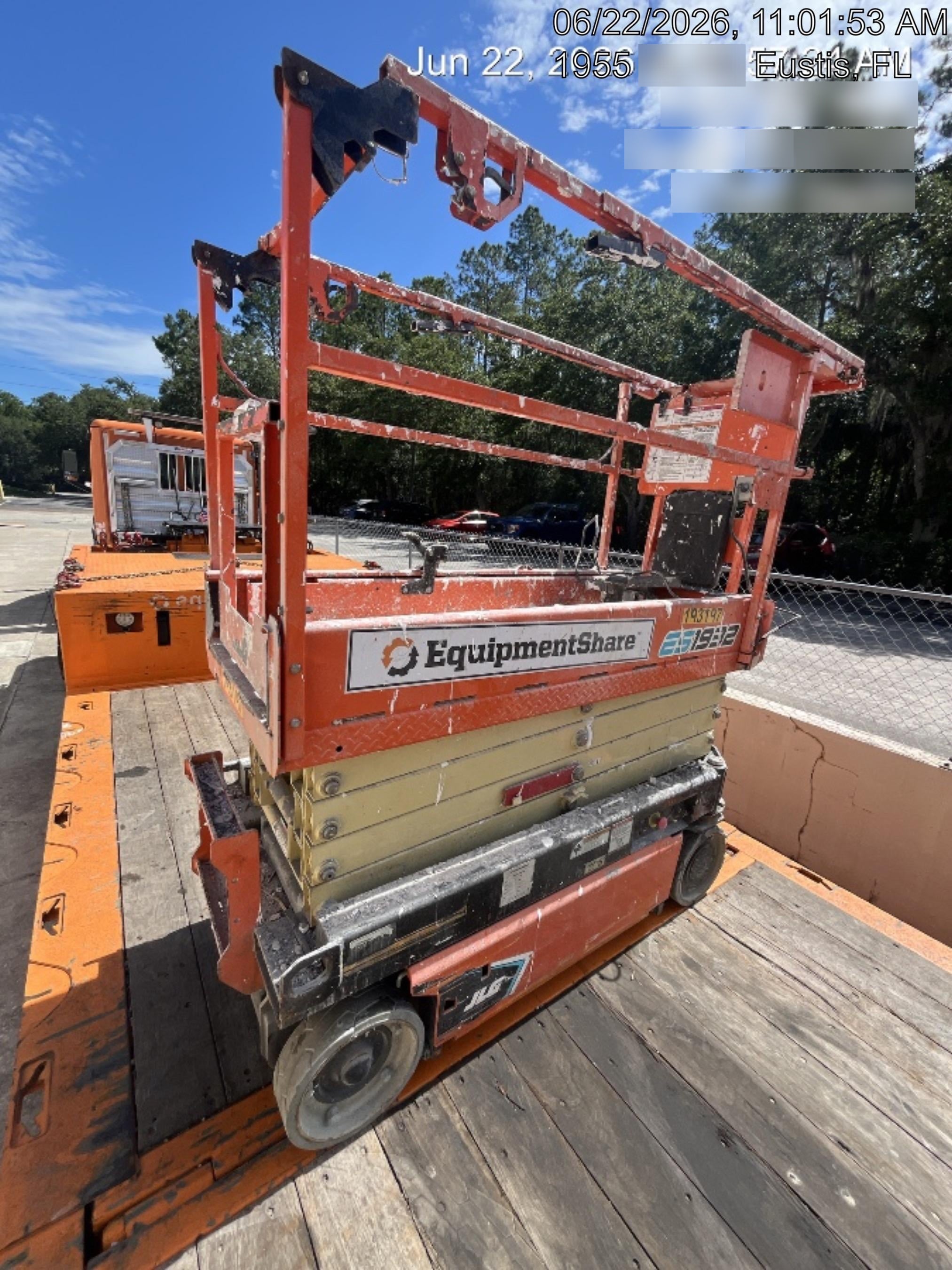 2021 JLG ES1932