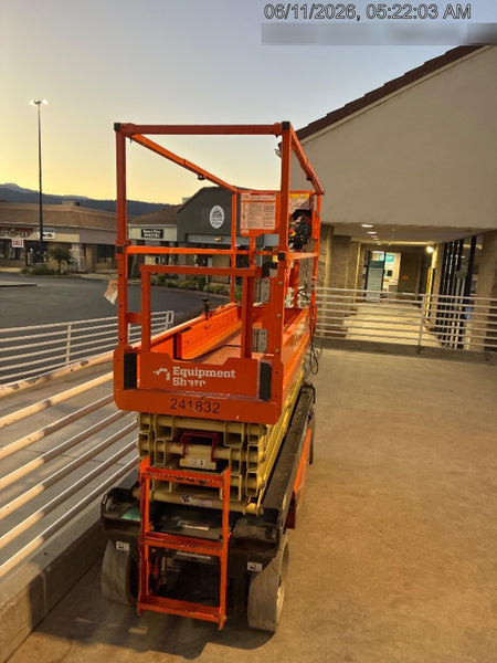 2022 JLG ES2632