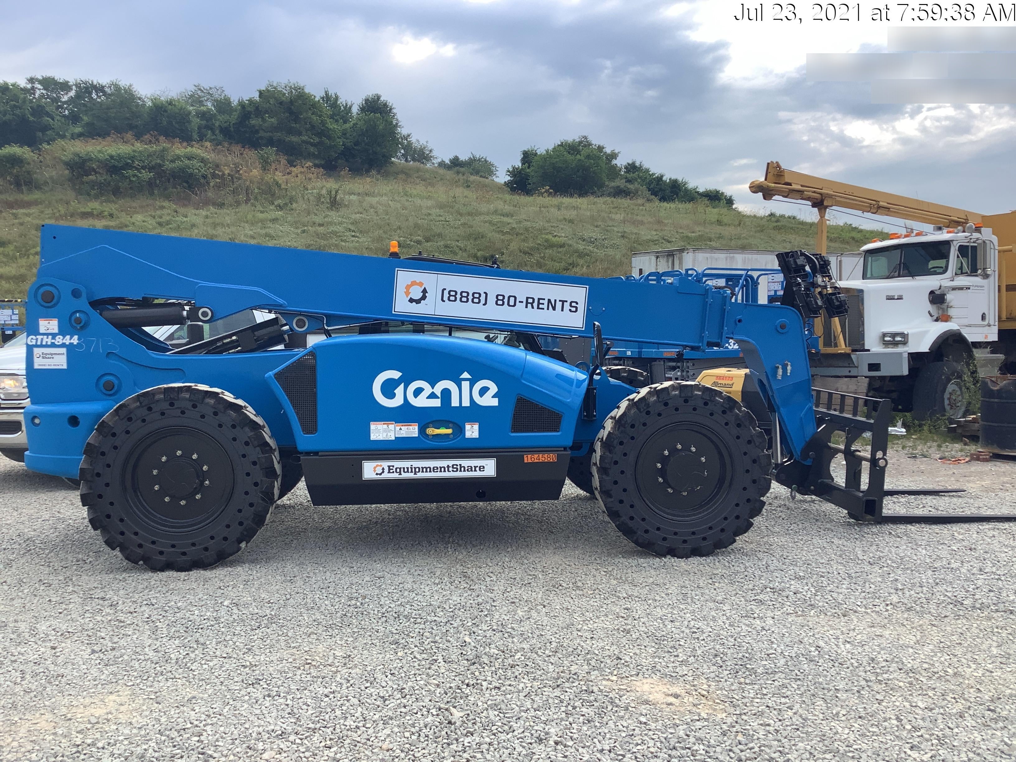 2021 GENIE GTH-844