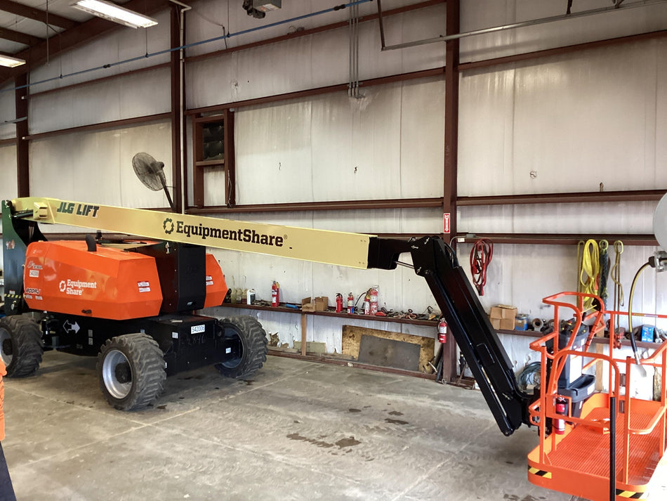 2025 JLG 800AJ