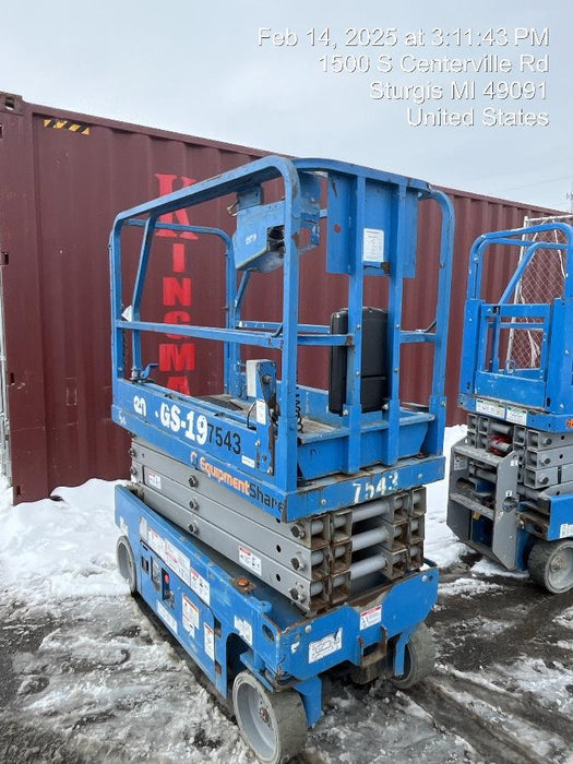 2017 Genie GS-1930 Genie GS-1930 Lift w/Fixed Rail and Chain Entry