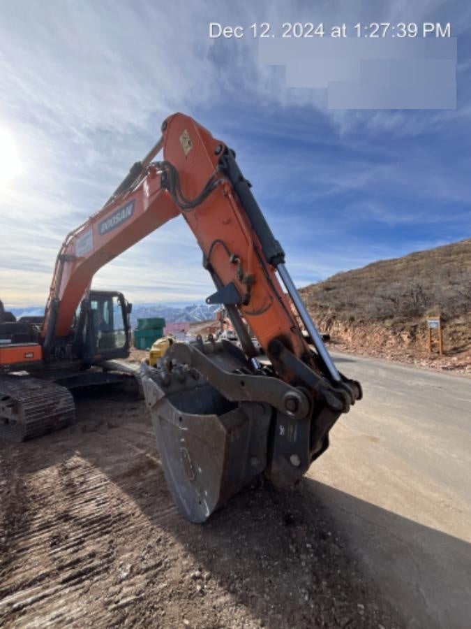 2020 DOOSAN 48" Excavator Bucket