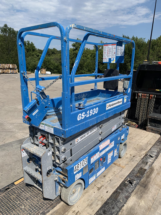 2019 Genie GS-1930 Fixed Rails with Chain Entry