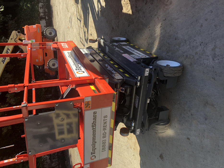 2020 Skyjack SJIII-3219 Solid NM Tires, Half height spring hinged entry gate, Dual Beacons, 800W Inverter