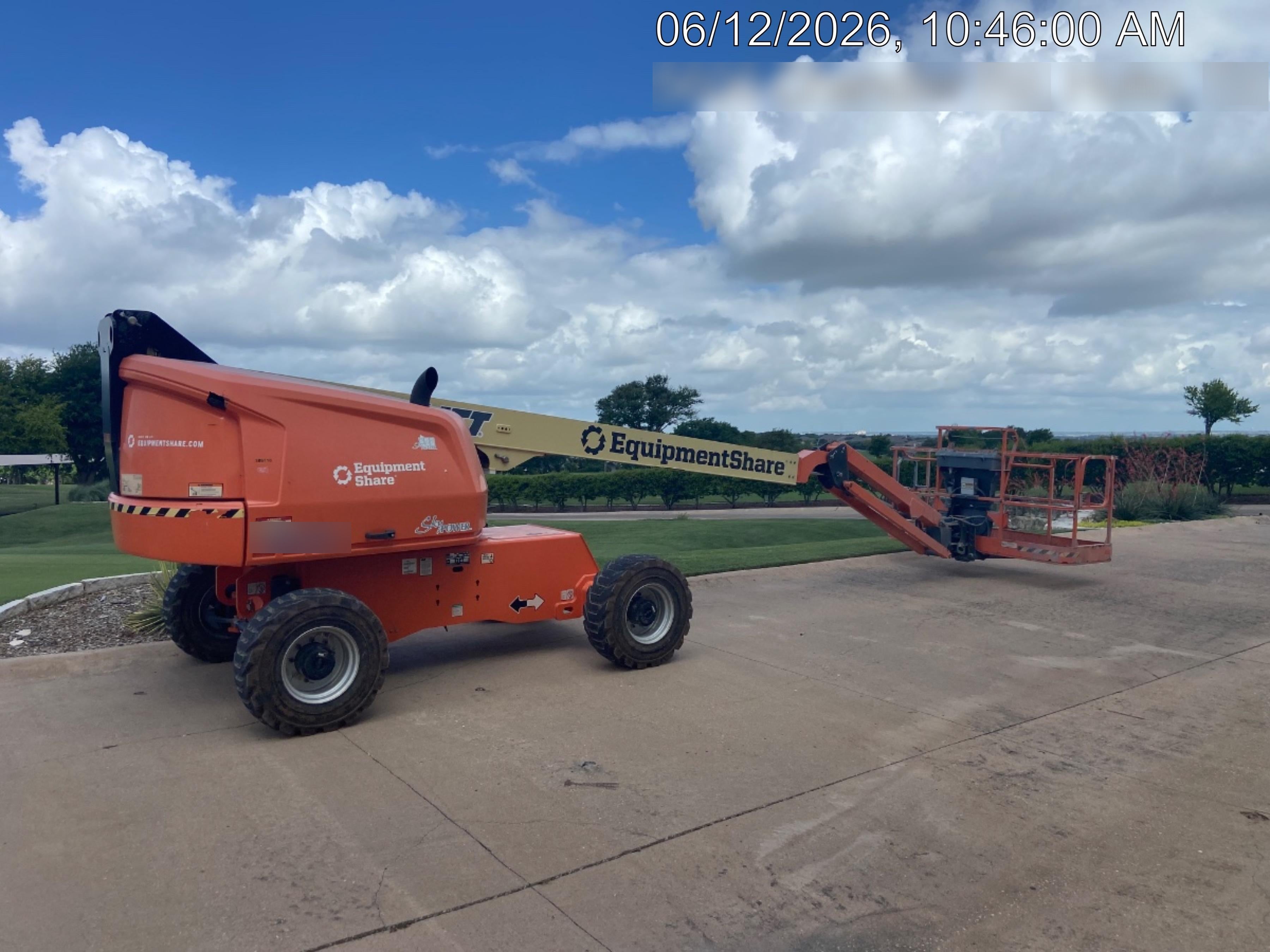 2023 JLG 460SJ