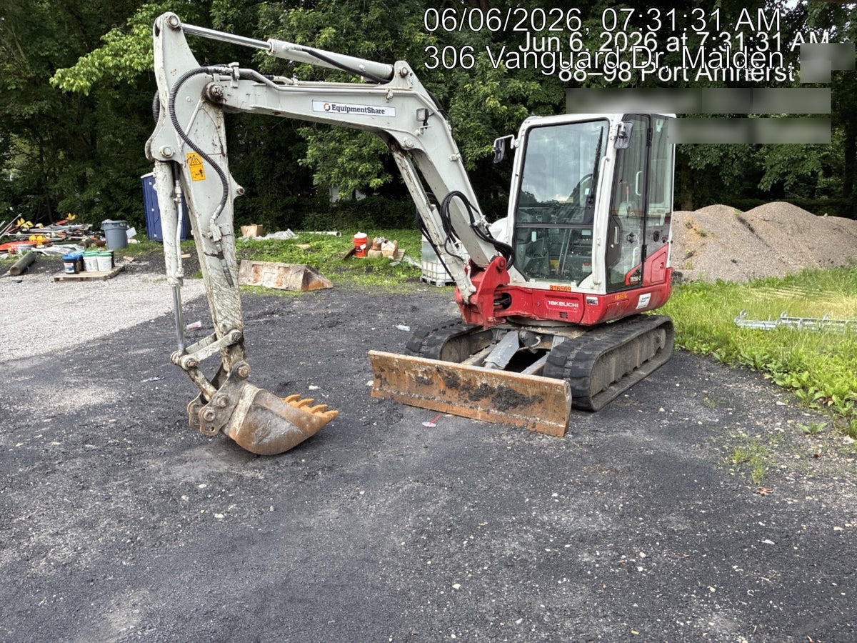2023 TAKEUCHI TB250-2CR