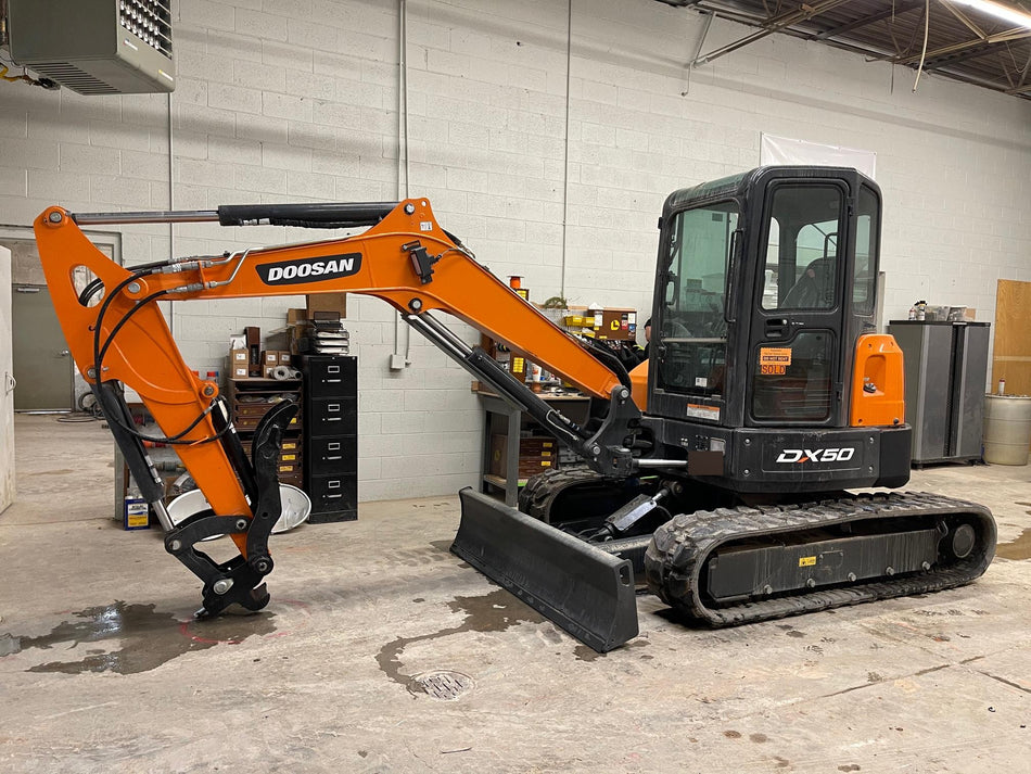 2020 DOOSAN DX50-5