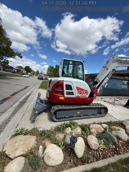 2023 TAKEUCHI TB370CR