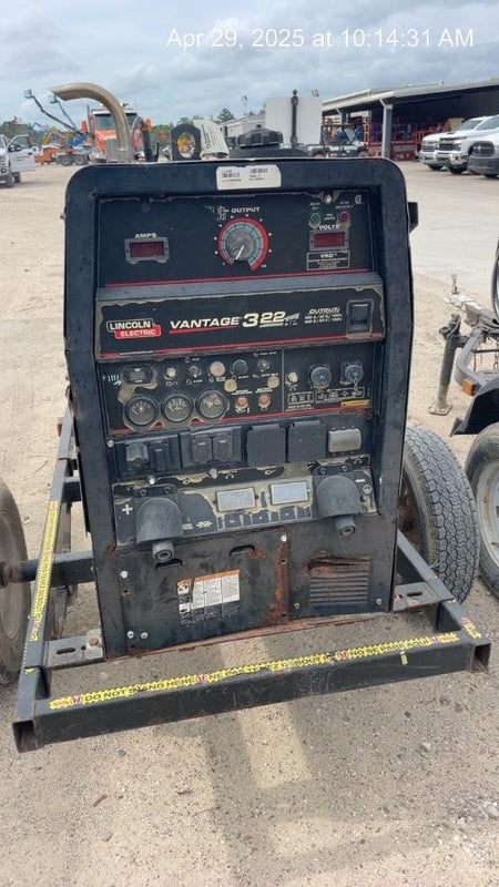 2019 Lincoln Electric Vantage 322 Lincoln Vantage 322 Welder w/Trailer, Light Kit, Cable Rack