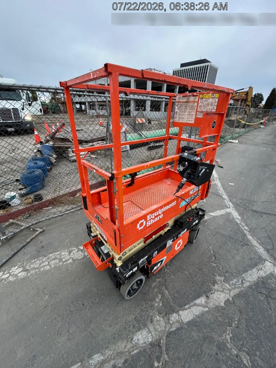 2022 JLG ES1330L