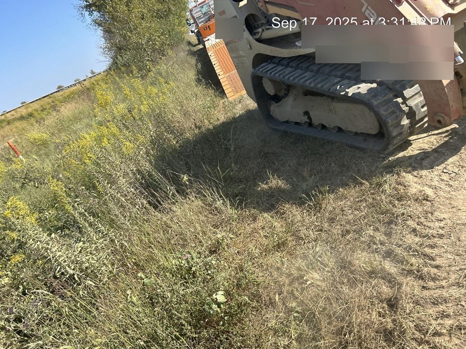 2020 Takeuchi TL12R2-R Canopy, Manual QC