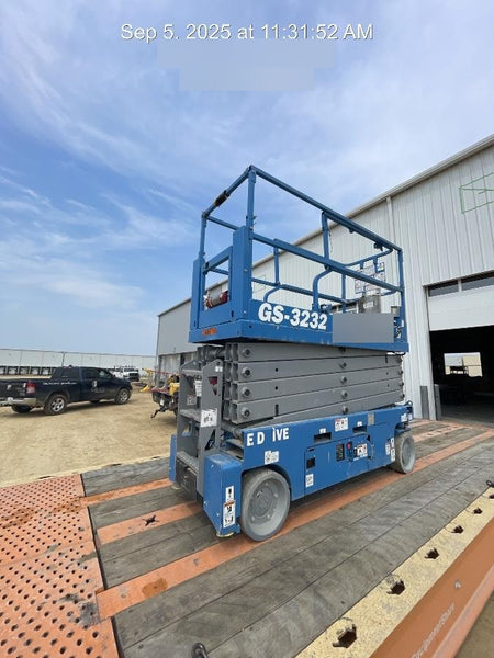 2023 GENIE GS-3232