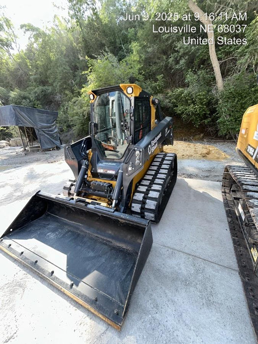 2025 JOHN DEERE 84" Bucket - John Deere