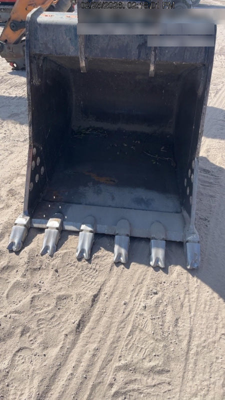 2025 CASE 48" Bucket 66-75K - Case