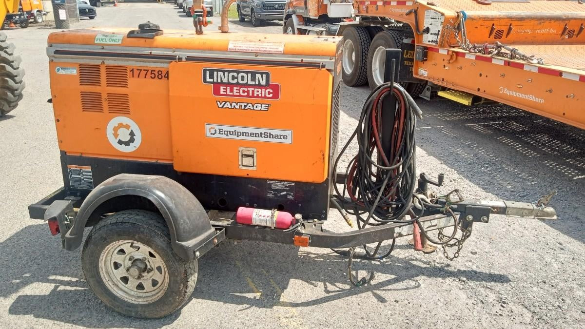 2021 Lincoln Electric Vantage 322 Vantage 322 Ready Pak 3 w/ Decals, ORANGE (includes trailer, cable rack, fender light kit) NO Telematics